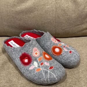 Flexus by Spring Step Wildflower Wool Felted Slipper Size 39
